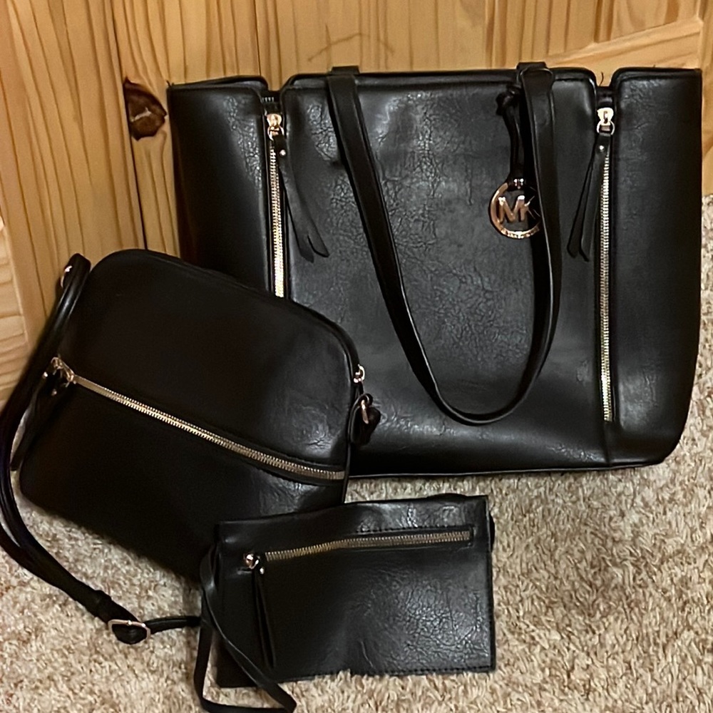 3pc handbag/purse and wristlet